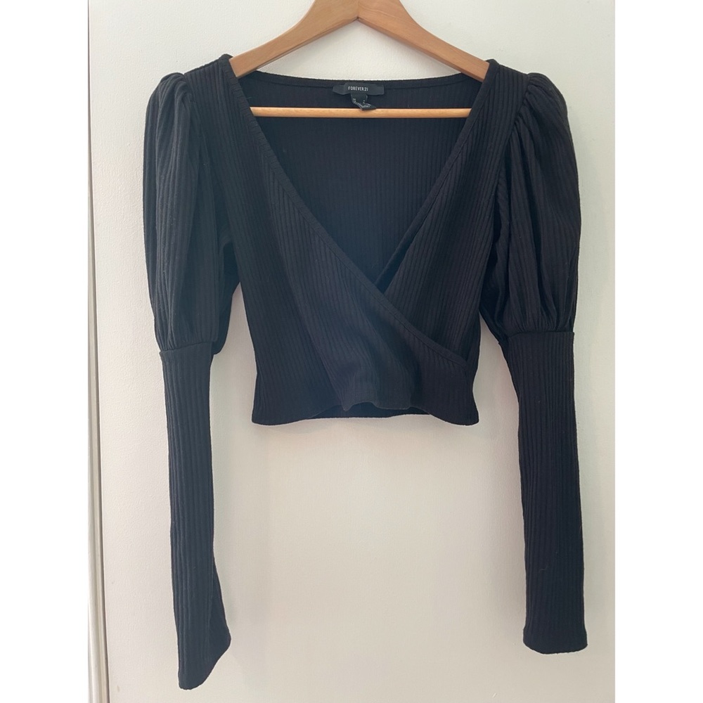 Puffy shoulder blouse